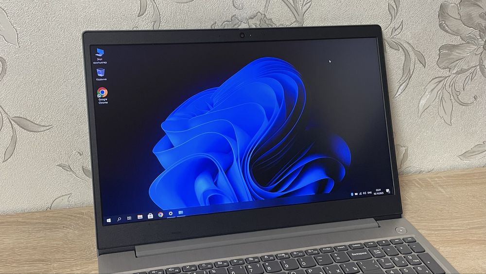 Ноутбук Lenovo IdeaPad 3 / 12 GB RAM / SSD / AMD Radeon Graphics