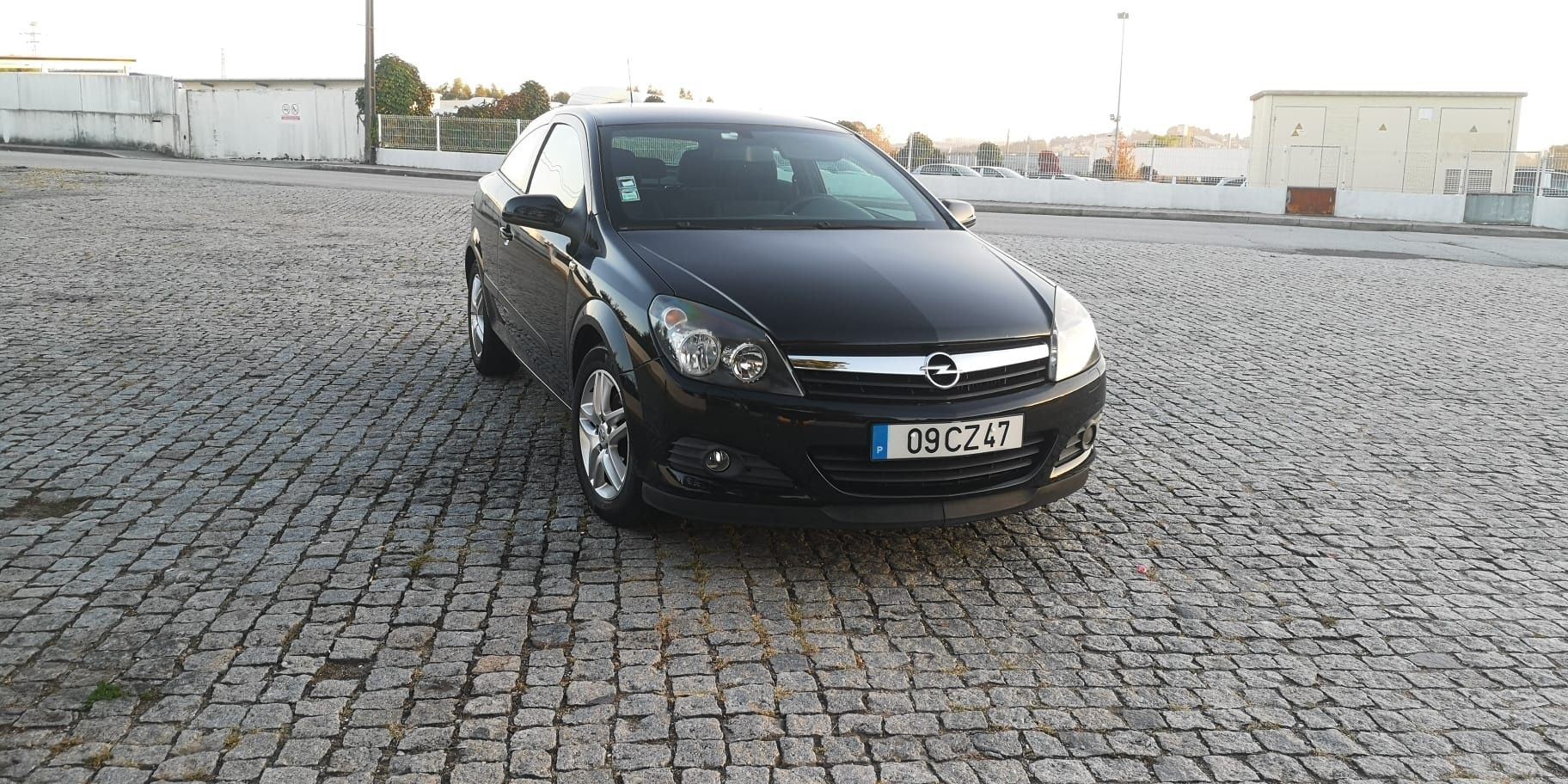 Opel Astra GTC - Gasleo - 5 lugares