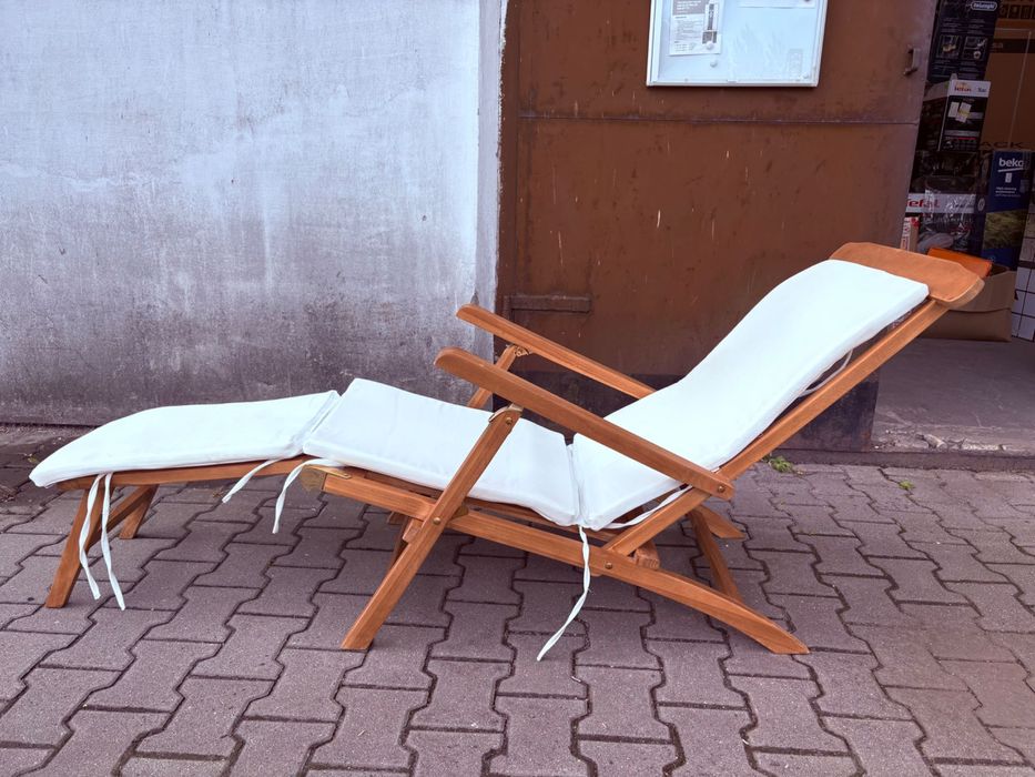 Leżak tarasowy z podnóżkiem lite drewno akacjowe lekko uszkodzony