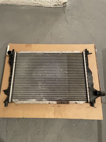 Б/у радиатор охлаждения двигателя Део Матиз 2013 года выпуска