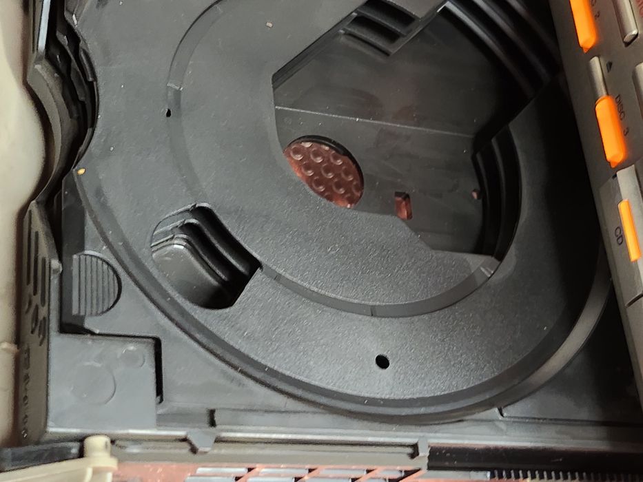 Złota skrzynka grająca