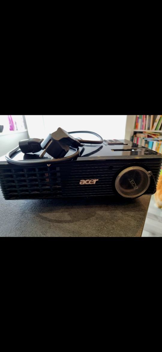 Projektor Acer X110P