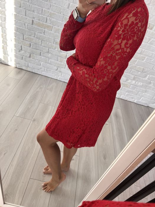 Sukienka Mohito XS czerwona koronka