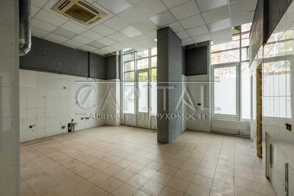 Фасадне приміщеня 195м2  в ЖК Новопечерські Липки