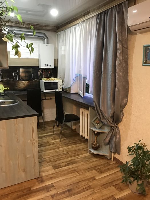 Квартира посуиочно, проспект, центр, документы