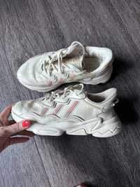 Женские кроссовки adidas ozweego