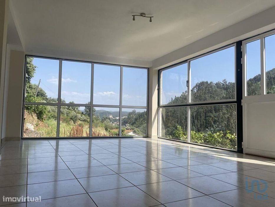 Casa / Villa T4 em Penacova de 196,00 m2