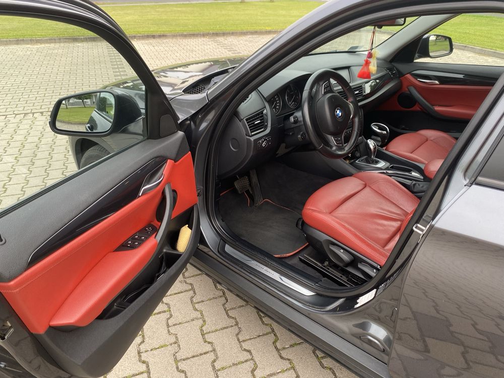 Bmw x1.