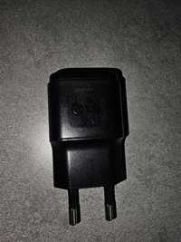 Ładowarka USB LG typu MCS-02ER, Uwy 5V, Iwy 0.85A.