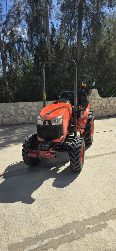 Trator Kubota B2650