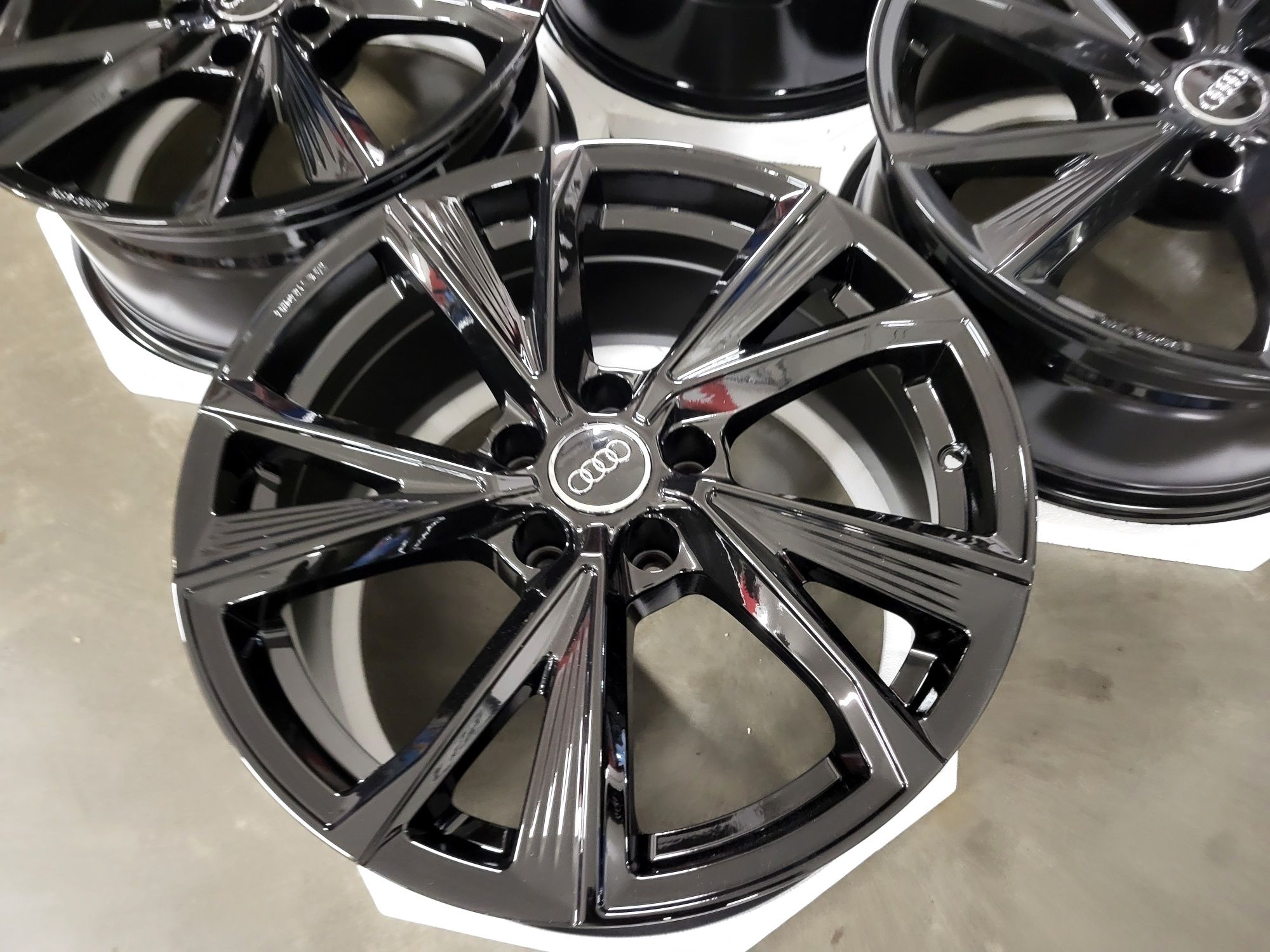 Alufelgi 18" 5x112 ET35 Audi A4 B9 B8 A6 C8 C7 C6 Q5 Q3  Q2 !