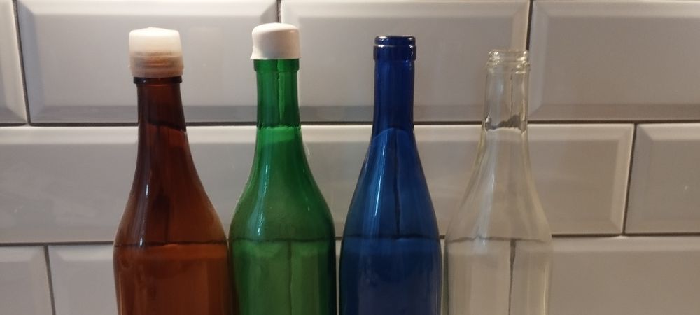 4 sztuki Butelek szklanych pojemności 0,75 l z czasów PRL-u - Vintage