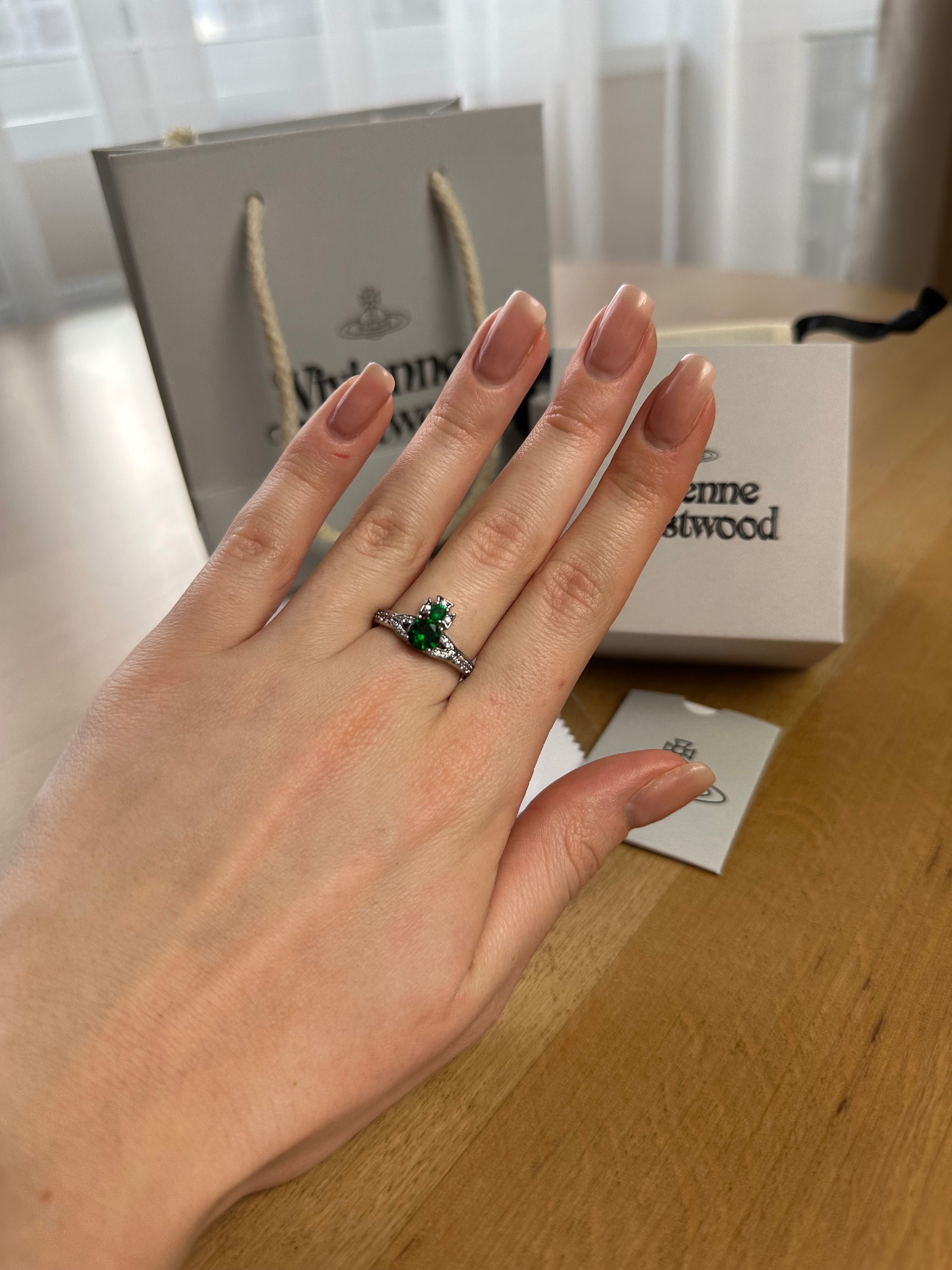 Vivienne Westwood Green Crystal Silver Ring кольцо каблучка