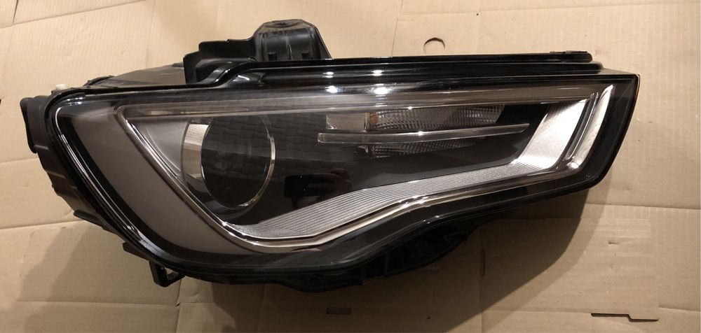 Lampa reflektor prawy przód Audi A3 8V Xenon Europa