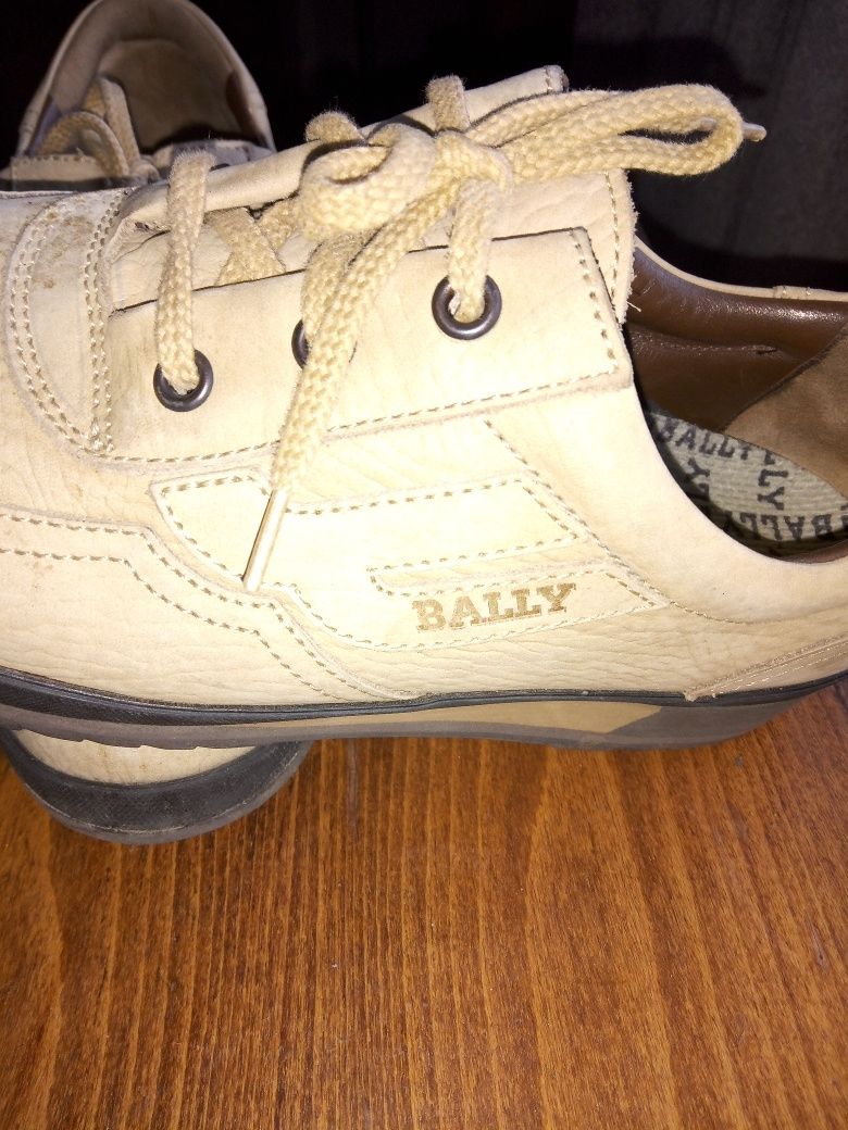 Туфли женские Bally