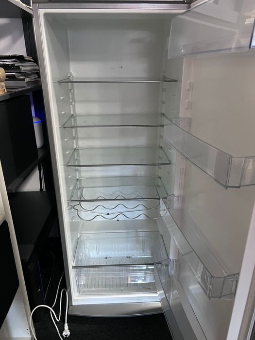 Lodówka Electrolux ERF3307AOX srebrna 155 cm