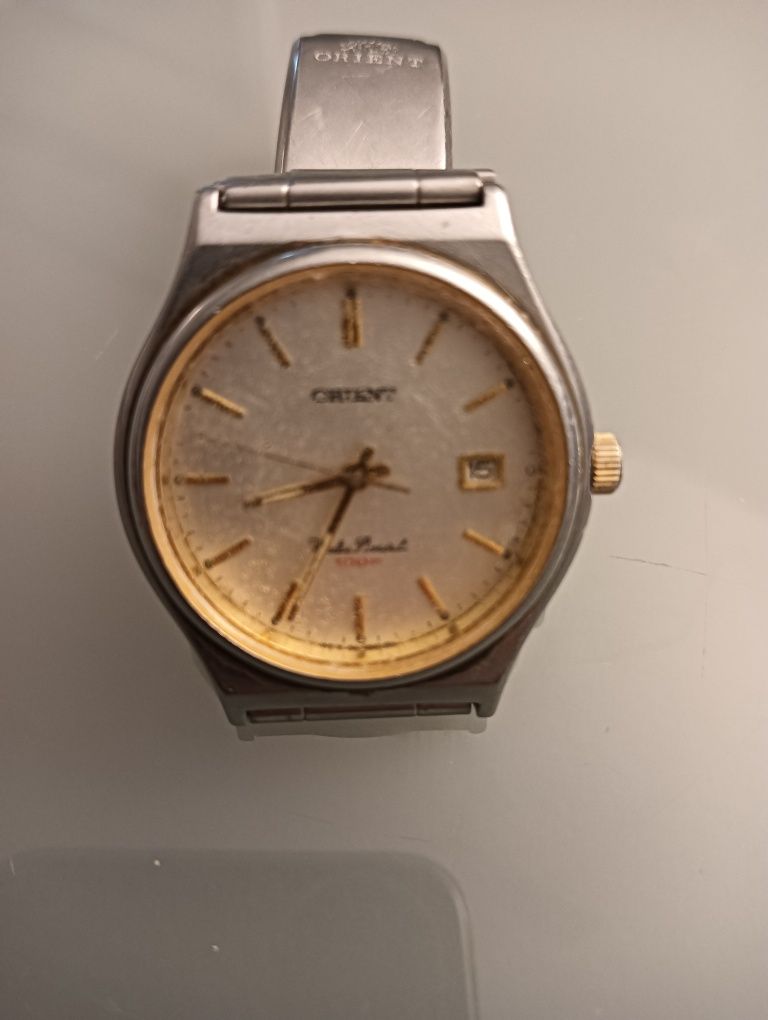 Relógio Orient Classic Design Caixa de aço de 35mm de diâmetro*