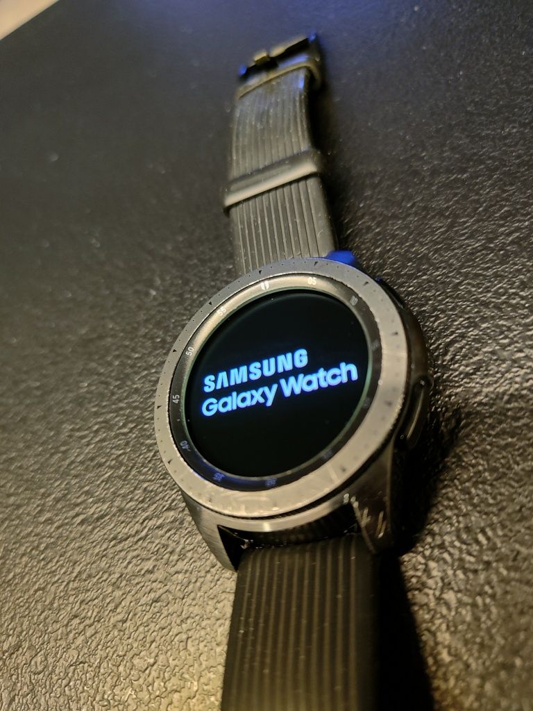 Smartwatch Samsung Galaxy Watch 42mm * ładowarka * świetny stan *