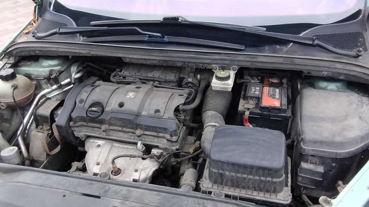 Живий симпатичний універсал Peugeot 307 SW 1.6 MT
