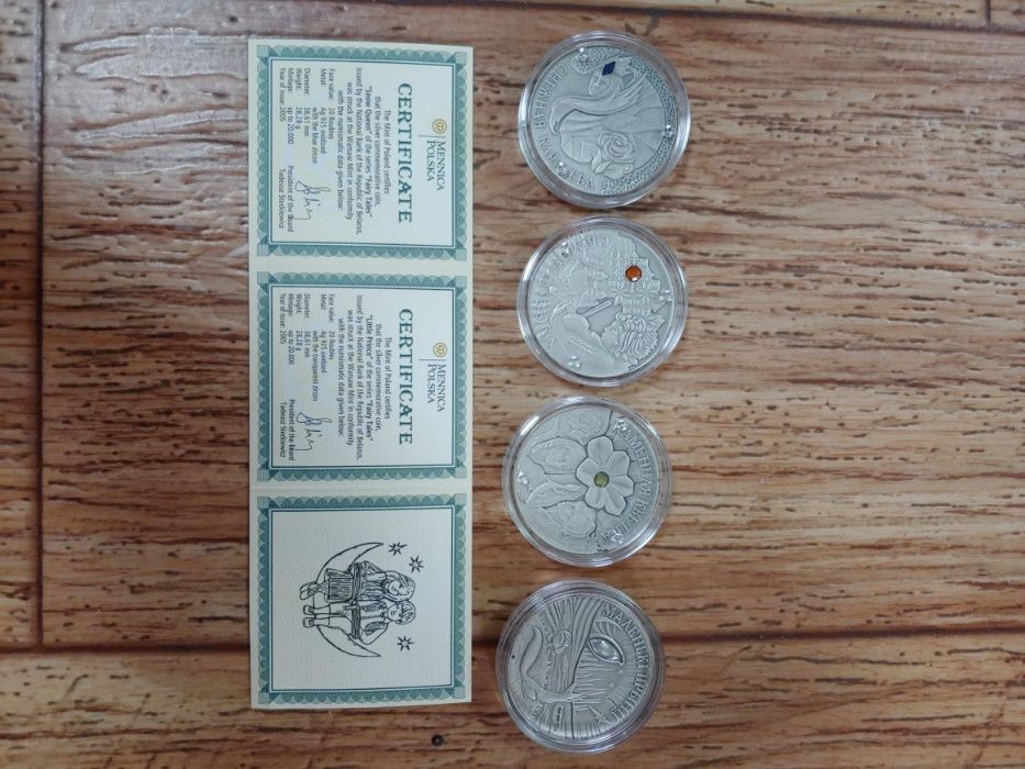 Набор четырех монет сказки мира 20 рублей 2005 год Беларусь банковское