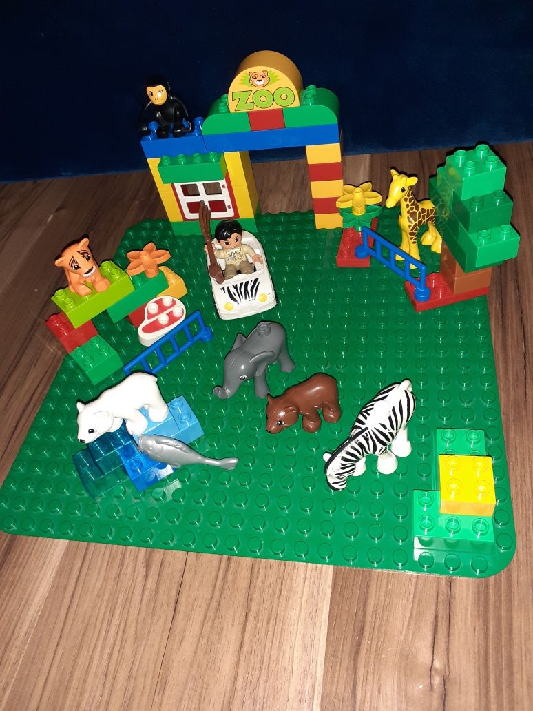 Lego Duplo ZOO 6136 plus plansza GRATIS małpka, zebra i miś