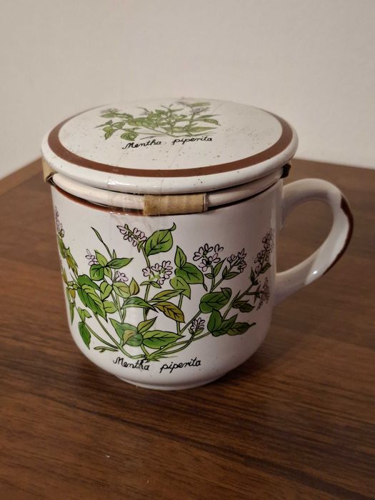 Ceramiczny kubek do parzenia ziół