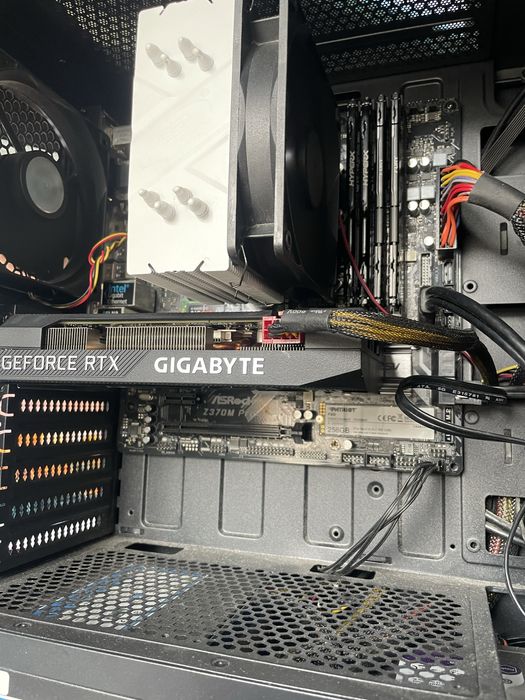 Продам комплект S1151 Intel Core I5 8600K + ASRock Z370M Pro4