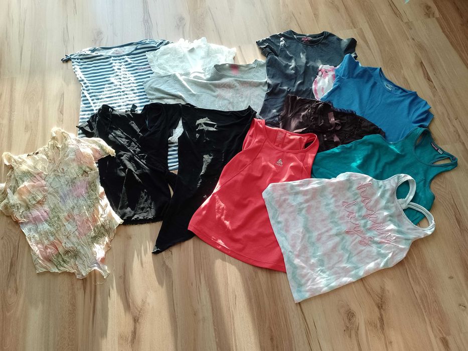 Ubranka dla dziewczynki, rozmiar 140/152 cm.