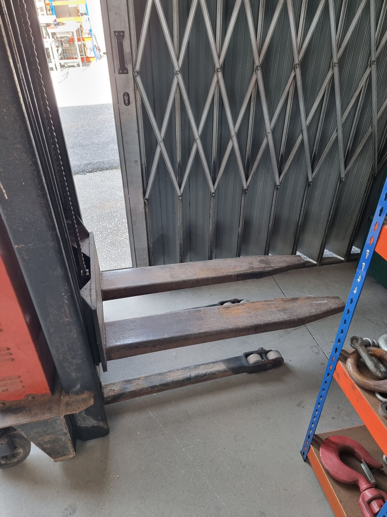 Torre (porta-paletes) eletrico Withforce 3m
