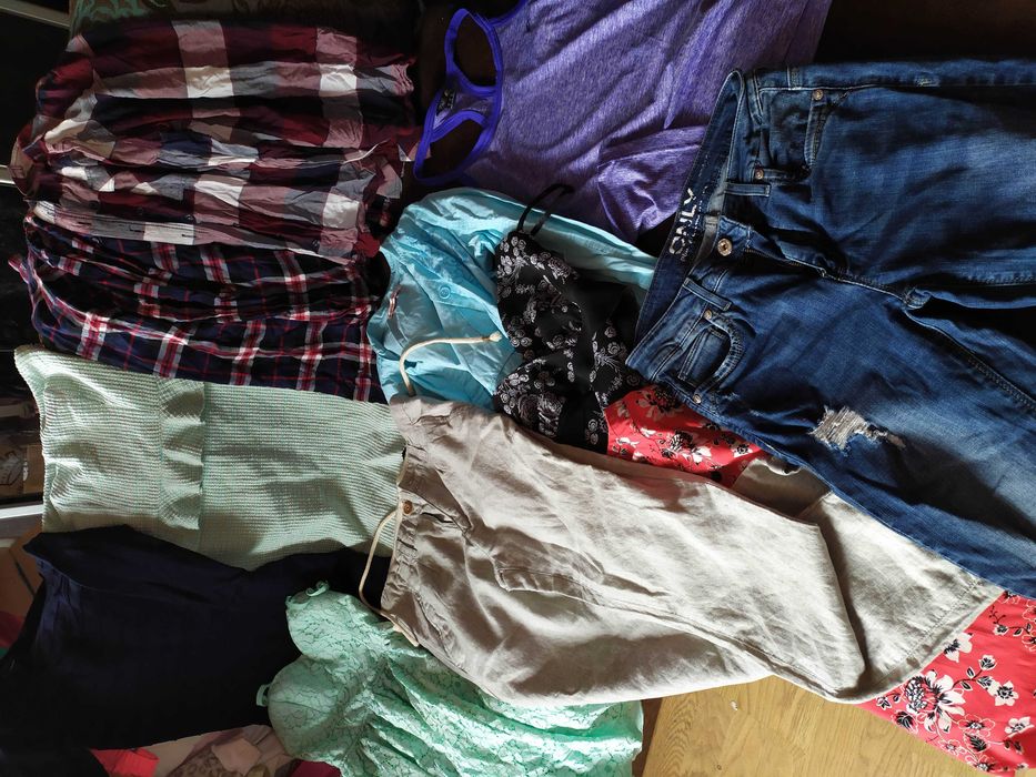 Paczka ciuchów rozm.36/38 młodzieżowe.