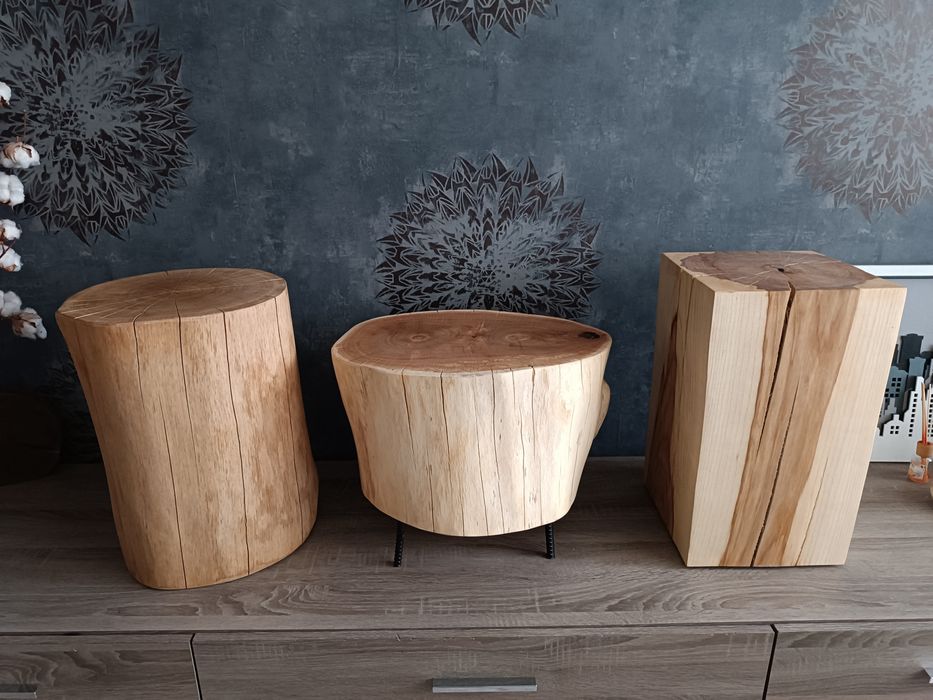 Пеньки столики стільці