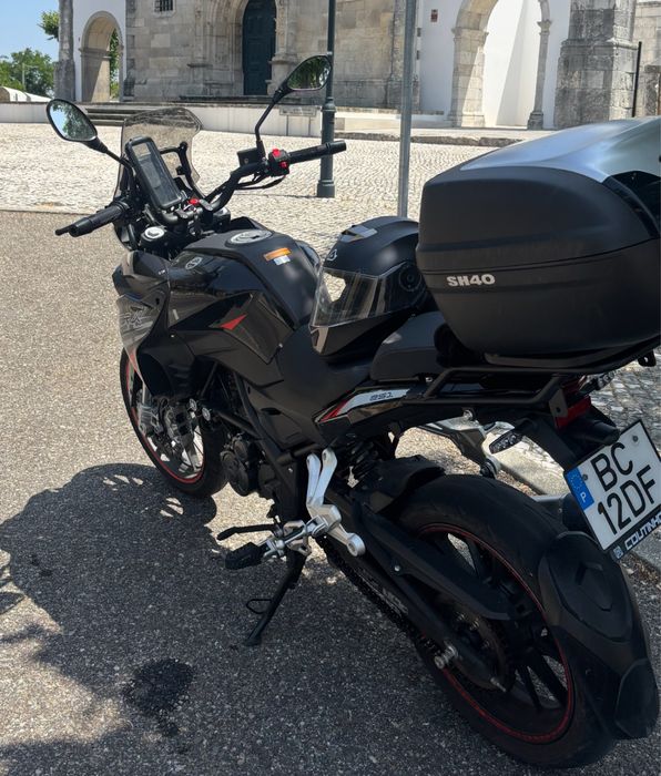 Benelli TRK 251cc top apenas 17600 km ano 2023