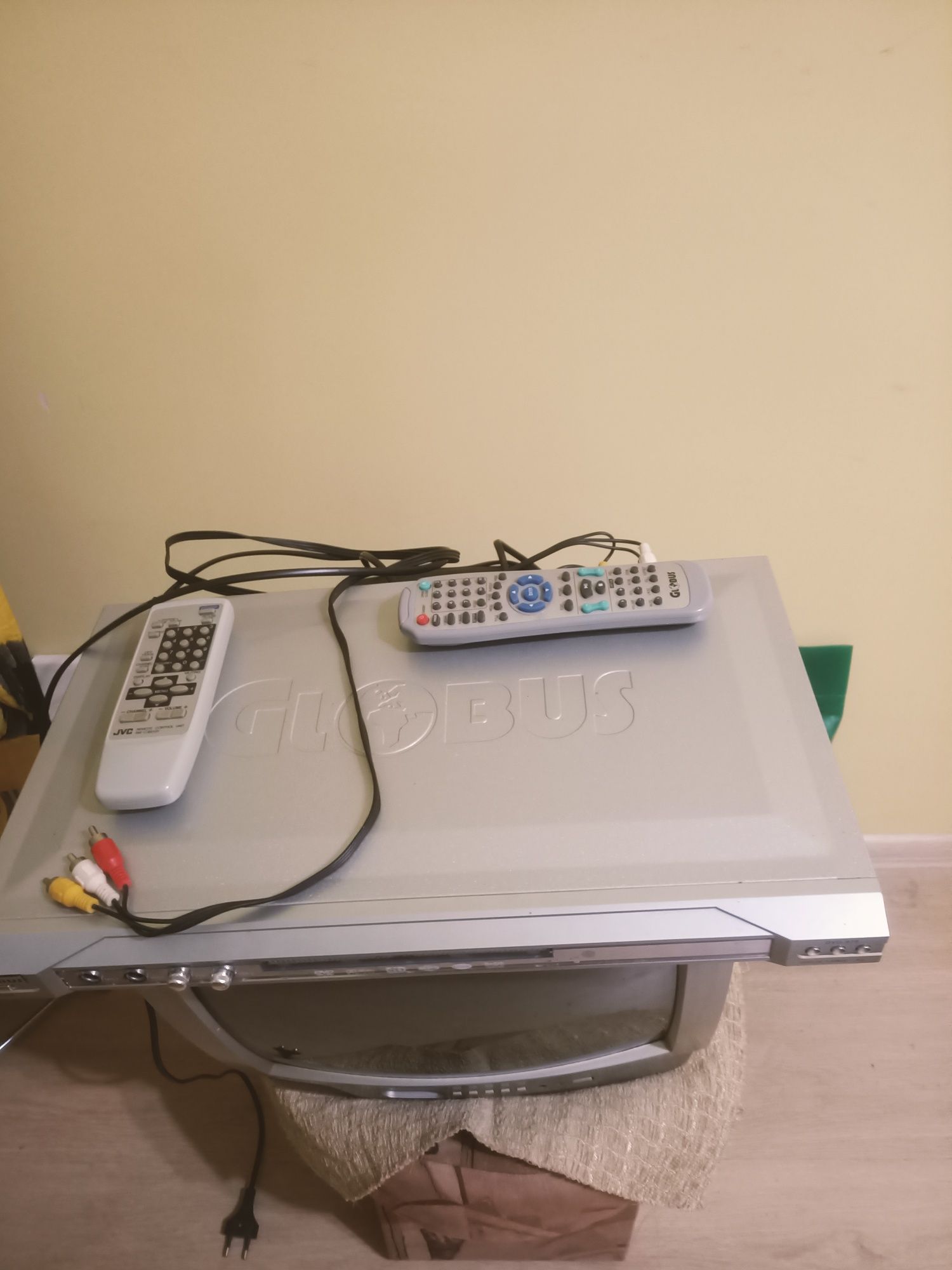 Телевизор JVC,  в робочому стані, DVD player Globus.