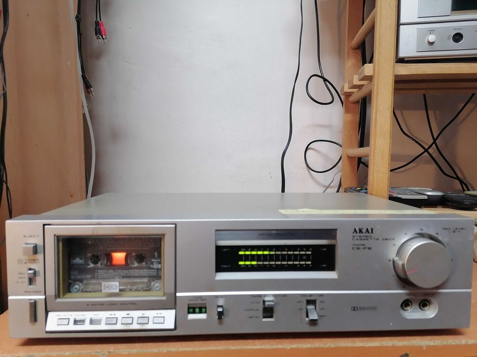 Magnetofon AKAI  Stereo Cassette Deck CS-F9