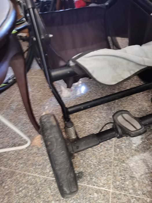 Carrinho para gémeos