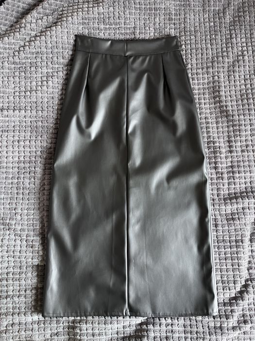 Шкіряна спідниця