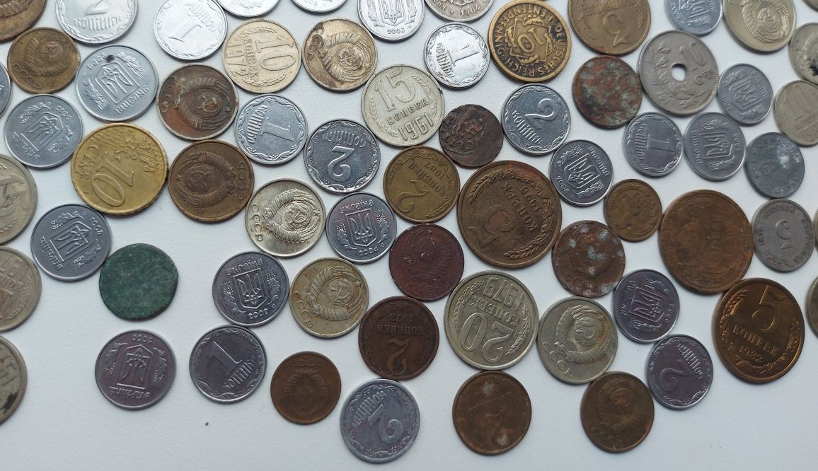 Коробок монет мира 100 монет 1900 – 1990 годов