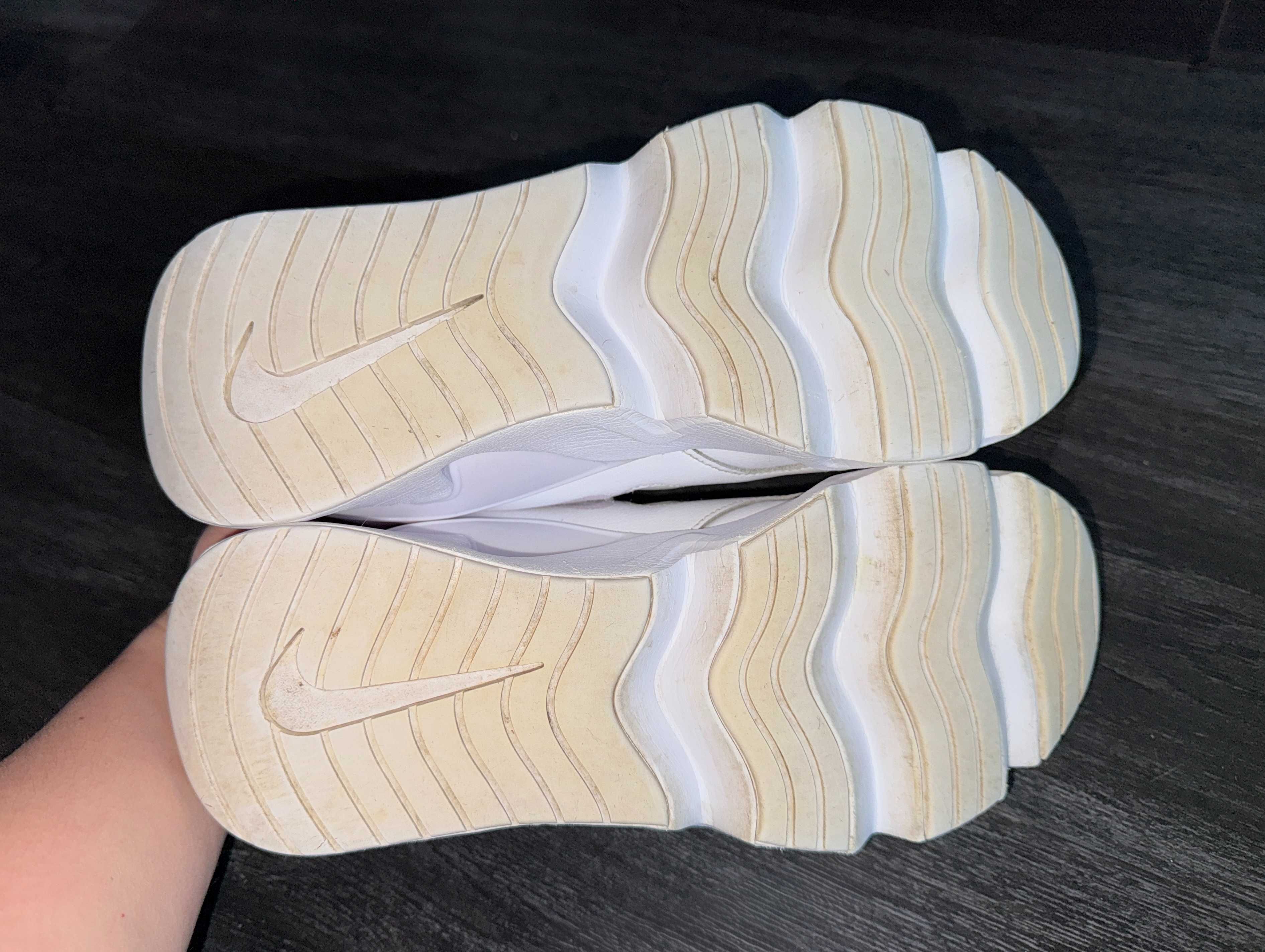 Кросівки Nike RYZ 365, оригінал, р-р 40, устілка 26 см