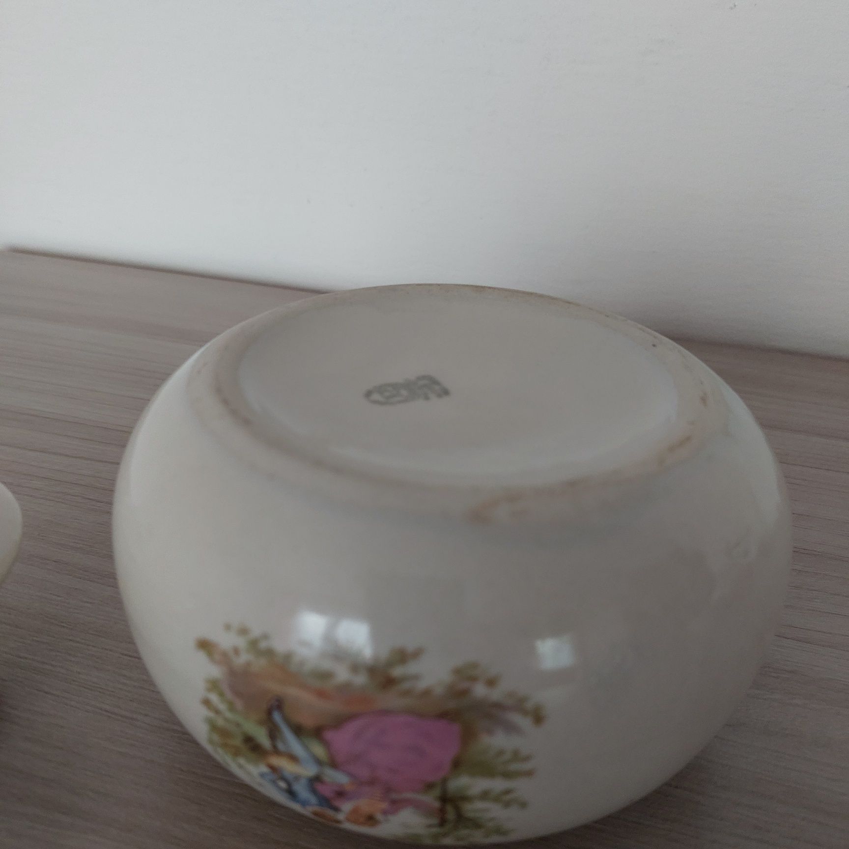 Porcelitowa ikebana z Chodzieży