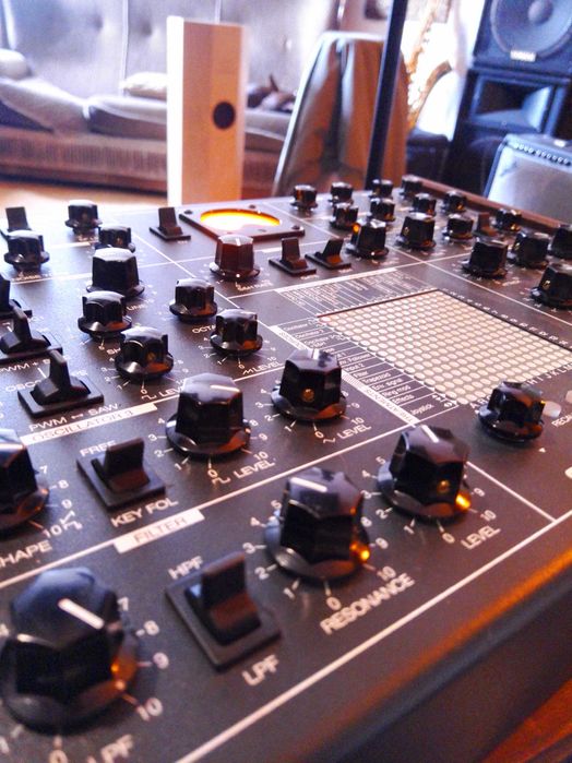 Syntrx II como novo. Aceito trocas