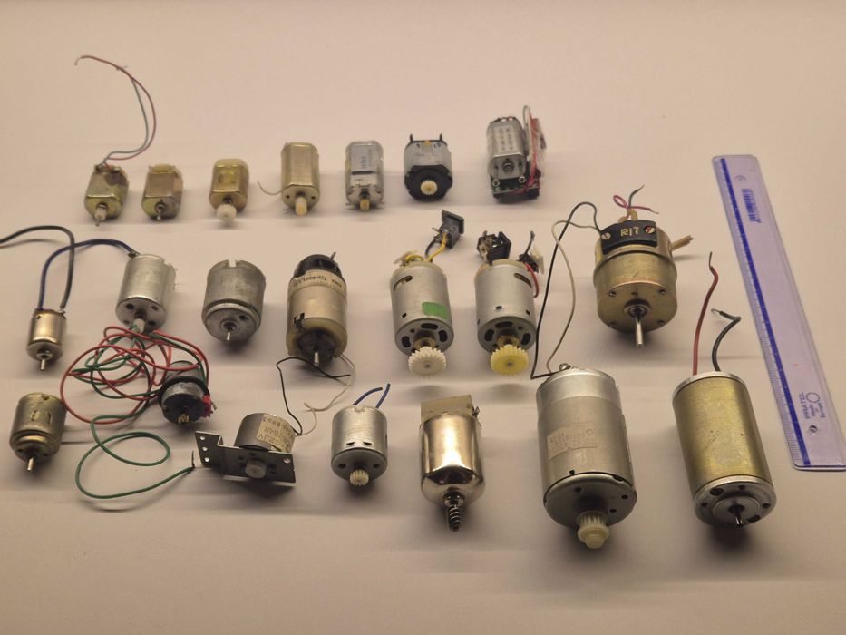 Silniki elektryczne krokowe różne rodzaje