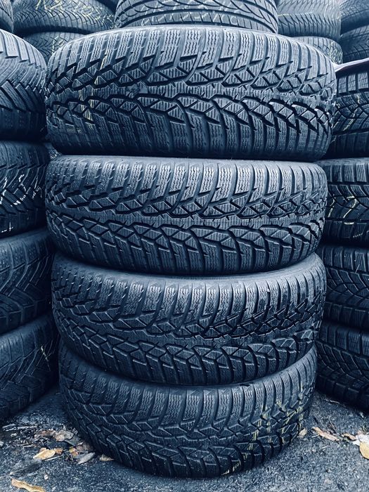 205 60 16 Nokian WRD4 90%