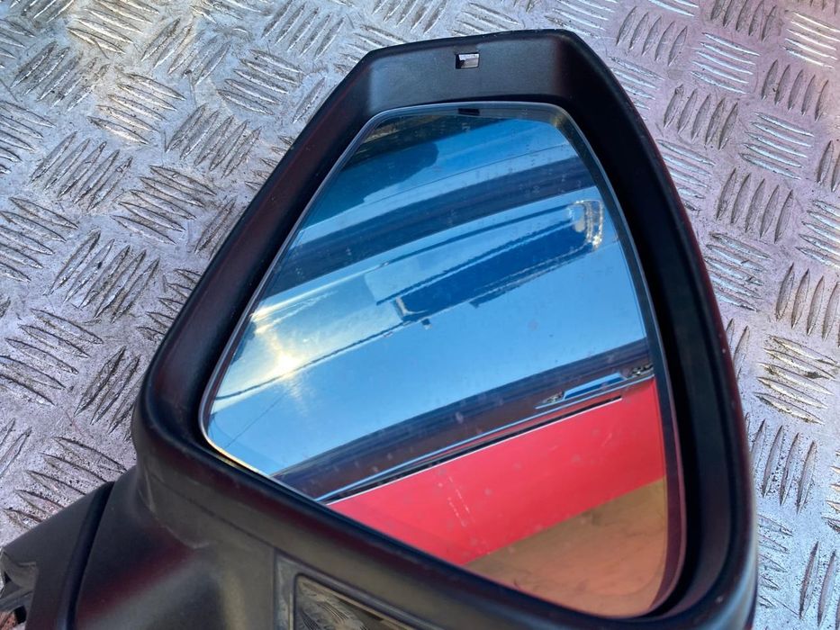 Зеркало левое Туарег ЦР Дзеркало ліве 8H P5M Touareg CR дверей СР