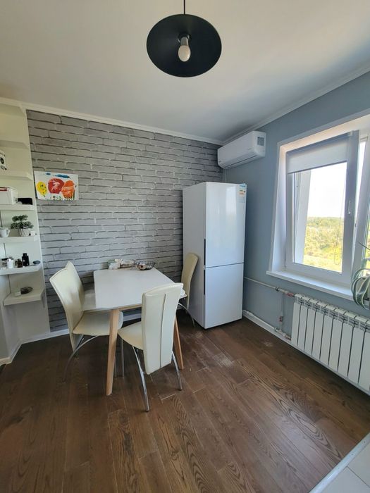 Продам 1 ком квартиру на Победе, чешка!