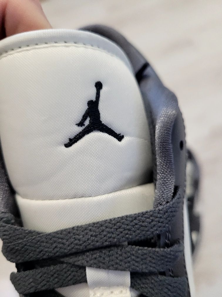 Кроссовки NIKE AIR JORDAN 1 Low нові original