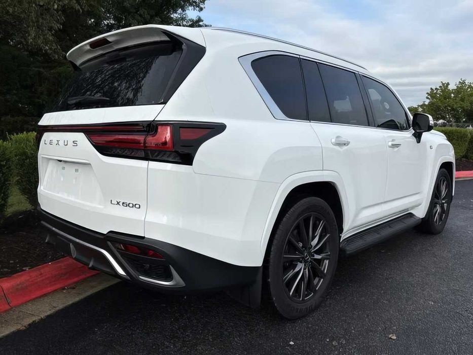 Lexus LX      2025