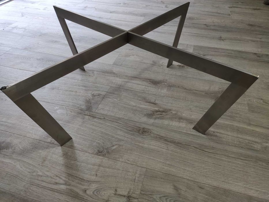 Obniżka ceny! Dizajnerski duży stolik  ze szklanym blatem