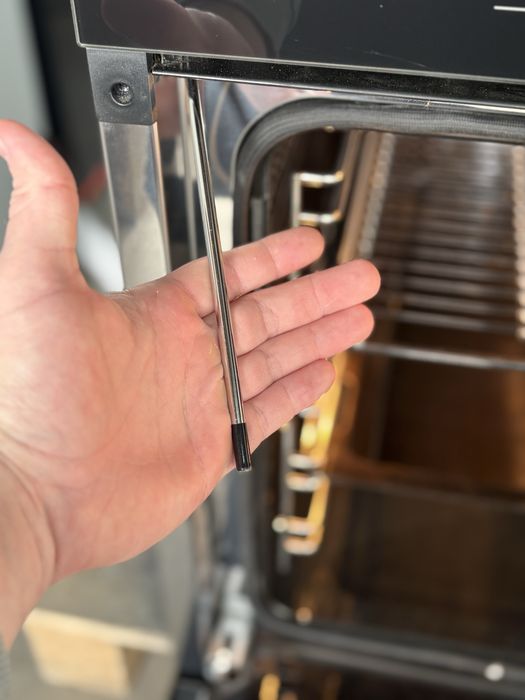 Комплект Miele M 8260-2 + H5681BP — духова шафа та мікрохвильова піч