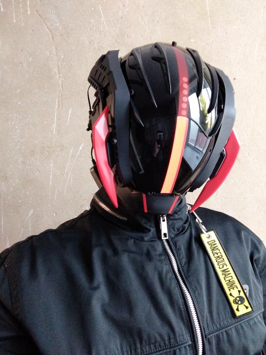 Шлем-маска в стиле cyberpunk/techwear