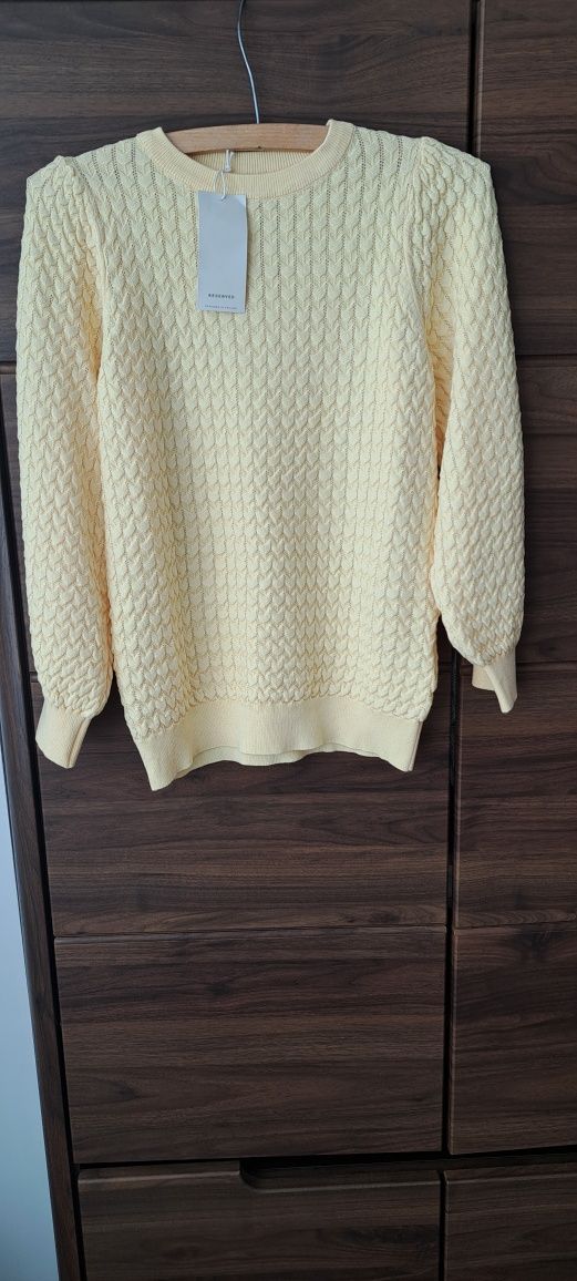 Dzianinowa bluzka S 36 okrągłt dekolt wzór sweter jasnożółta Reserved